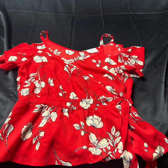 Tops - Sienna Sky WOMENS red peekaboo shoulder with white flowers crisscross‎ shirt